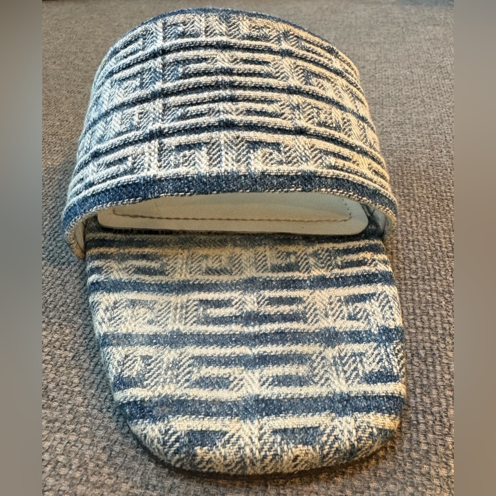 Givenchy G4 Jacquard Slide Sandal in denim blue. Size 12. - Picture 10 of 14